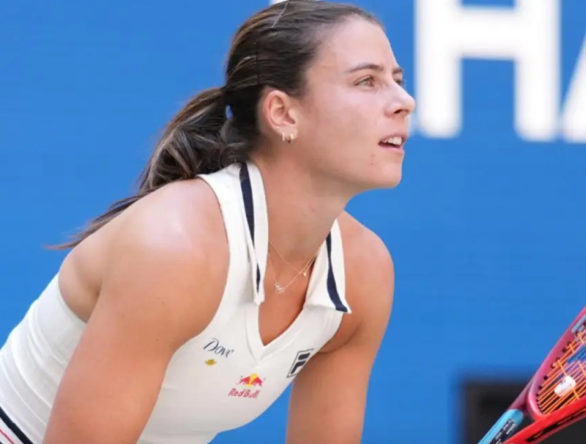 Emma Navarro Professional Tennis Career